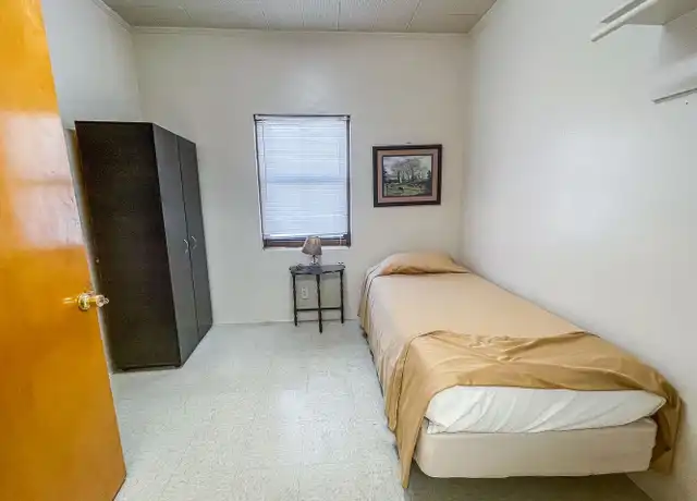 Property at 712 W Walnut St, Loving, NM, 88256, 13 beds, 5 baths, [object Object]