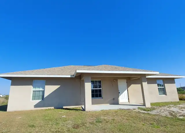 Property at 9040 Meadow Cir, Labelle, FL, 33935, 4 beds, 2 baths, [object Object]