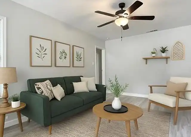 Property at 923 Fernwood Ave, Dallas, TX, 75216, 3 beds, 1 bath, [object Object]