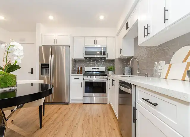 Property at Ace on Orange Grove - 1522 S Orange Grove Ave, Los Angeles, CA, 90019, 2 beds, 2 baths, [object Object]