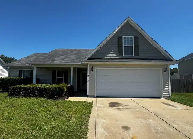 Property at 2118 Queen Elizabeth Ln, Hope Mills, NC, 28348, 3 beds, 2 baths, [object Object]