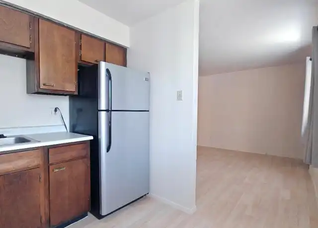 Property at 313 Girard Blvd SE Unit 2, Albuquerque, NM, 87106, 2 beds, 1 bath, [object Object]