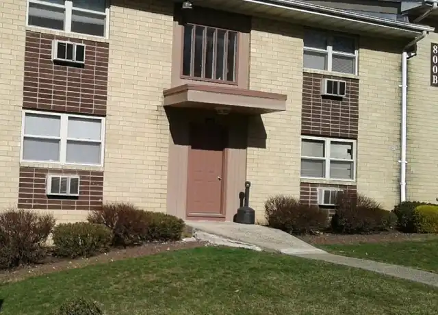 Property at 796-800 Brookridge Dr Unit 90, Valley Cottage, NY, 10989, 1 bed, 1 bath, [object Object]