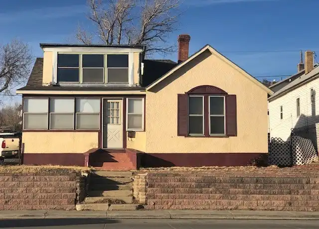 Property at 107 W Cedar St, Rawlins, WY, 82301, 2 beds, 1.5 baths, [object Object]