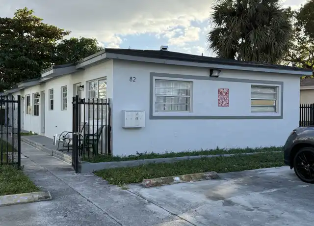 Property at 82 W 15th St Unit 2, Hialeah, FL, 33010, 1 bed, 1 bath, [object Object]