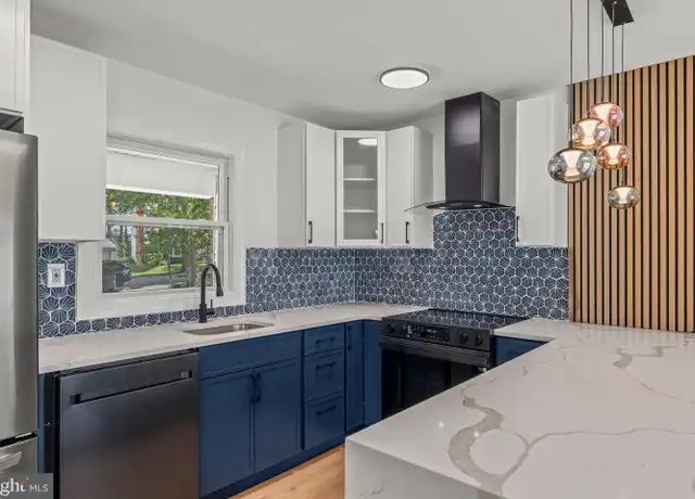 Property at 29 Hinsdale Ln, Willingboro, NJ, 08046, 4 beds, 2 baths, [object Object]