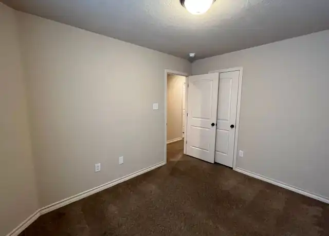 Property at 6866 Lakeview Dr #101, San Antonio, TX, 78244, 3 beds, 2.5 baths, [object Object]