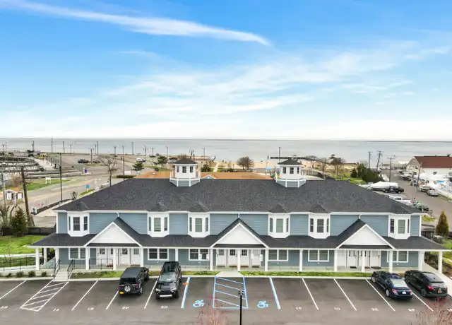 Property at 140 S Clinton Ave Unit 1A, Bay Shore, NY, 11706, 2 beds, 1 bath, [object Object]