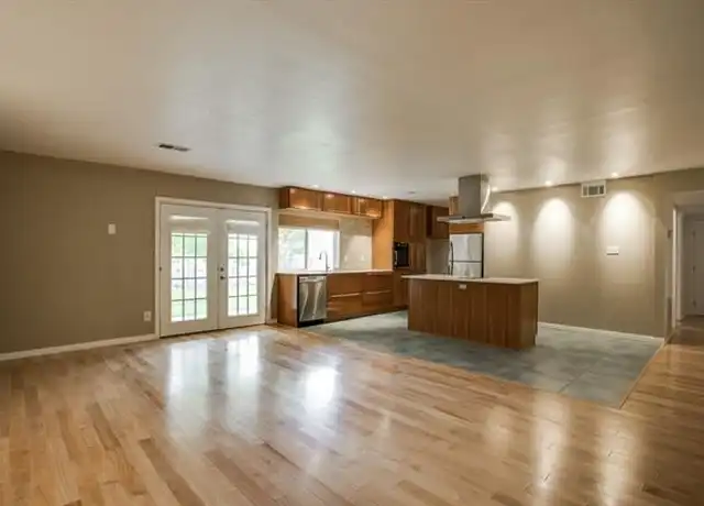 Property at 2312 Versailles Dr, Carrollton, TX, 75007, 3 beds, 2 baths, [object Object]