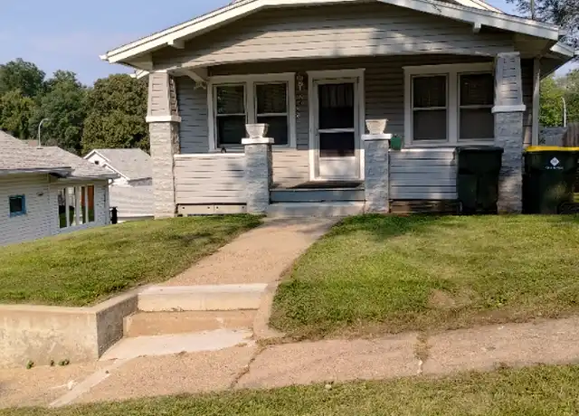 Property at 2400 S Henry St, Sioux City, IA, 51106, 2 beds, 1 bath, [object Object]