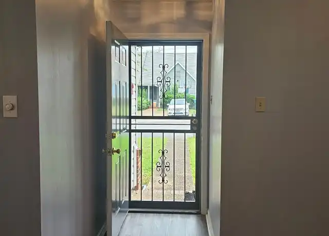 Property at 5527 Ginners Dr, Memphis, TN, 38134, 2 beds, 2 baths, [object Object]