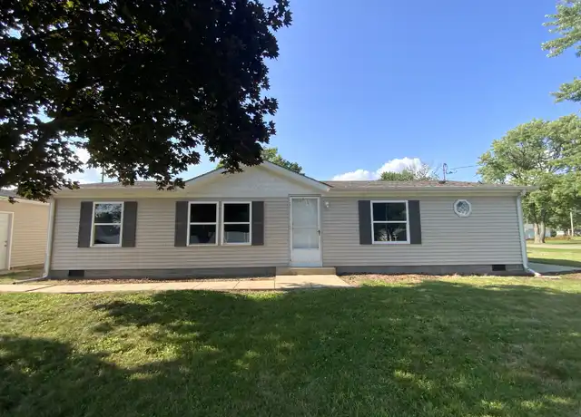 Property at 911 Central Ave, Tilton, IL, 61833, 3 beds, 2 baths, [object Object]