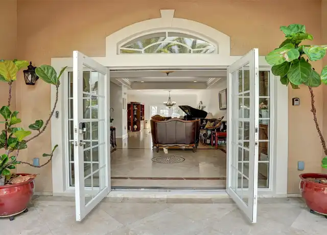 Property at 510 SE 6th Ter, Pompano Beach, FL, 33060, 4 beds, 3 baths, [object Object]