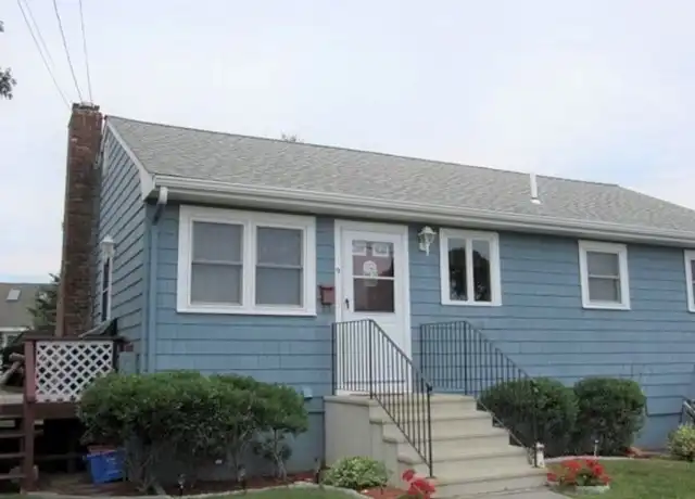 Property at 9 Central Pl, Bourne, MA, 02532, 2 beds, 1 bath, [object Object]