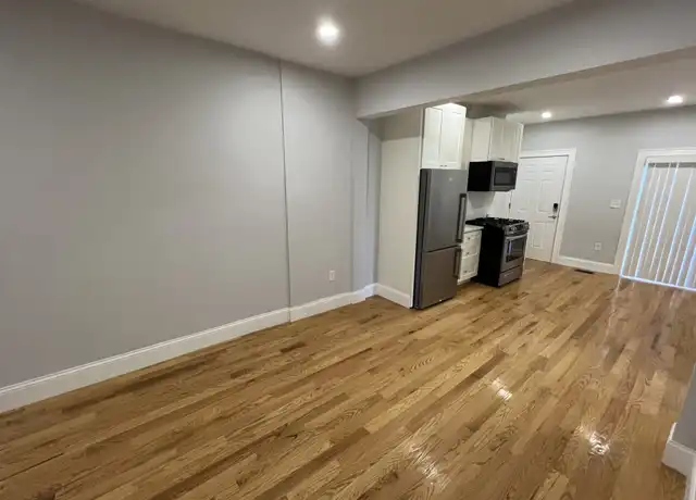 Property at 374 Oxford St Unit 2A, Cambridge, MA, 02140, 2 beds, 1 bath, [object Object]