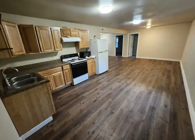 Property at 51287 Hatfield Rd Unit B, Myrtle Point, OR, 97458, 3 beds, 2 baths, [object Object]