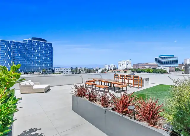 Property at Zephyr Apartments - 2847 Leeward Ave, Los Angeles, CA, 90005, 2 beds, 2 baths, [object Object]