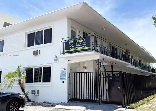 Property at 1936 Normandy Dr Unit 10, Miami Beach, FL, 33141, 2 beds, 1 bath, [object Object]