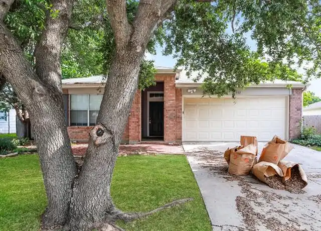 Property at 1000 Greenbend Dr, Denton, TX, 76210, 3 beds, 2 baths, [object Object]