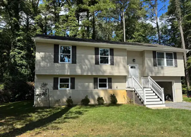 Property at 845 Whispering Pine Cir, Lusby, MD, 20657, 3 beds, 2 baths, [object Object]