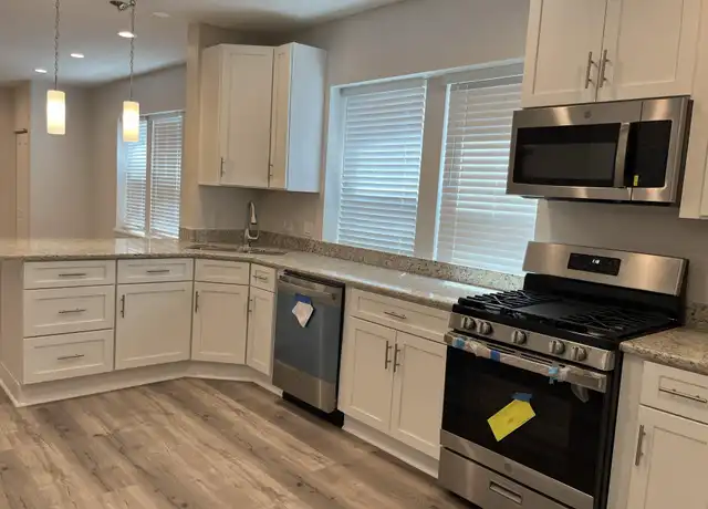 Property at 3740 W Eastwood Ave Unit 2, Chicago, IL, 60625, 3 beds, 2 baths, [object Object]