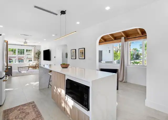Property at 401 NE 2nd Ave #9, Delray Beach, FL, 33444, 3 beds, 2 baths, [object Object]