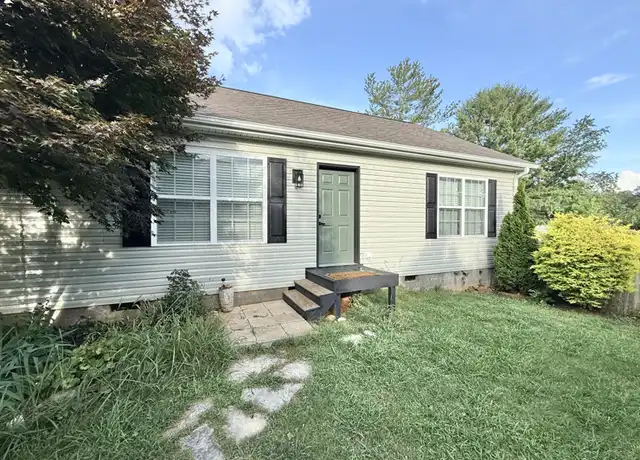 Property at 24 Oakcrest Dr, Asheville, NC, 28806, 3 beds, 2 baths, [object Object]