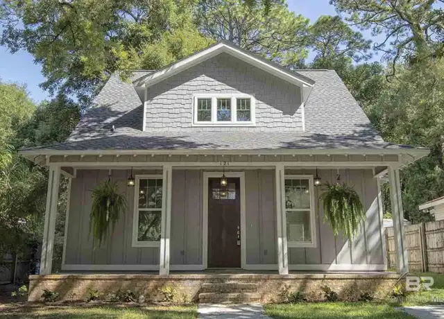 Property at 121 White Ave, Fairhope, AL, 36532, 3 beds, 2.5 baths, [object Object]