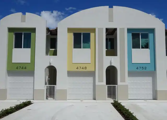 Property at 4748 SW 63rd Ter #4748, Davie, FL, 33314, 3 beds, 2.5 baths, [object Object]