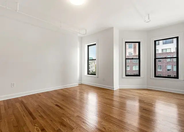 Photo of 434 Massachusetts Ave, Cambridge, MA 02139