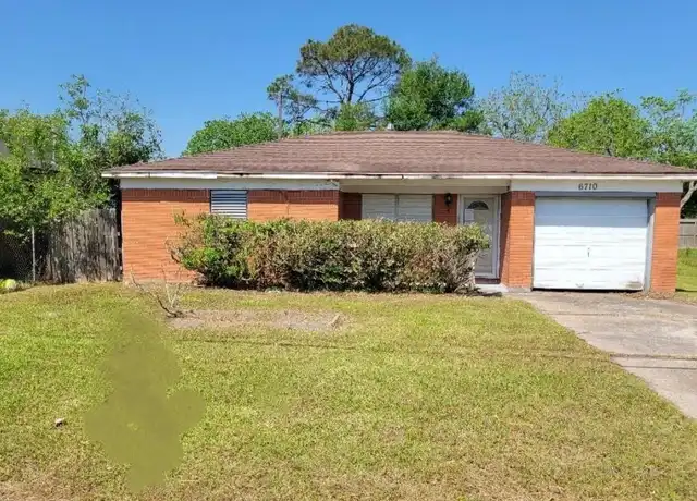 Property at 6710 Fairwood Rd, Hitchcock, TX, 77563, 2 beds, 1 bath, [object Object]
