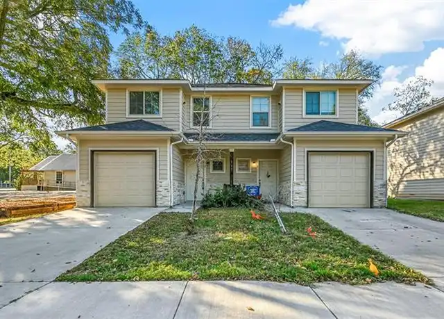Property at 105 S 4th St Unit 1, Bonham, TX, 75418, 3 beds, 2.5 baths, [object Object]