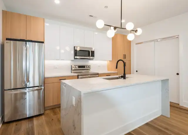 Property at 1435 W Fillmore St Unit 101, Chicago, IL, 60607, 2 beds, 2 baths, [object Object]