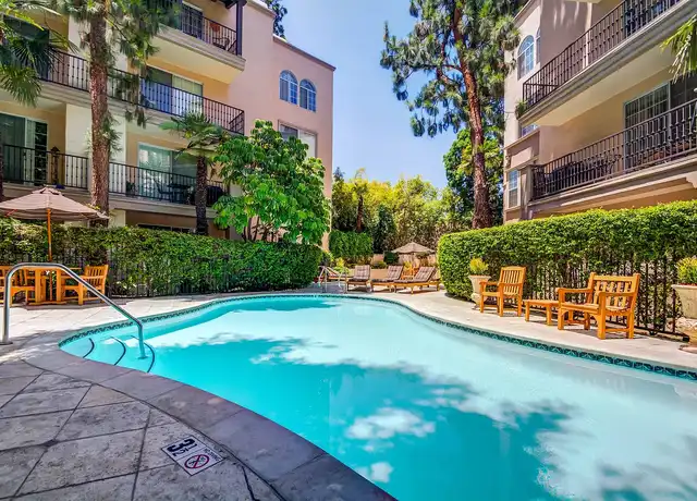 Property at L'Estancia - 4045 Vineland Ave, Studio City, CA, 91604, 1-2 bed, 1-2 bath, [object Object]