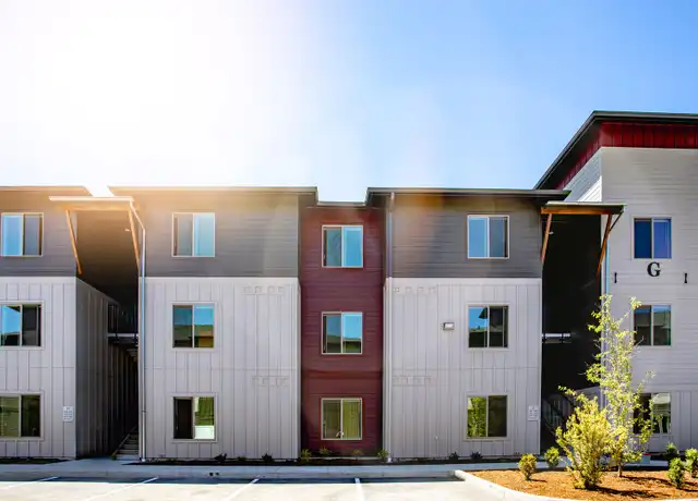 Property at 104 Solomon Rd Unit M301, Kelso, WA, 98626, 3 beds, 2 baths, [object Object]
