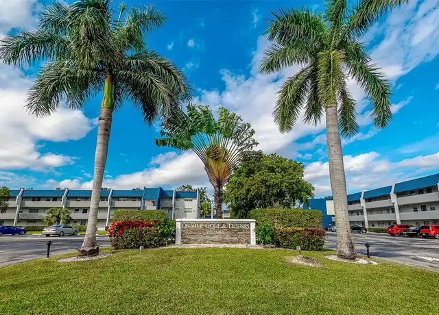 Property at 7807 Golf Circle Dr #305, Margate, FL, 33063, 1 bed, 1.5 baths, [object Object]