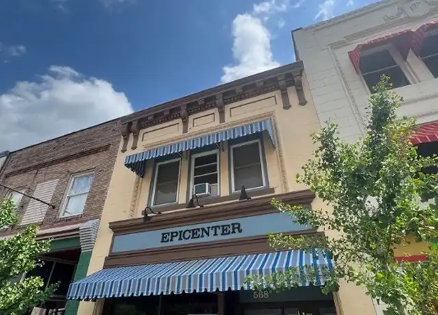 Property at 568 Merchant St, Ambridge, PA, 15003, 2 beds, 1 bath, [object Object]