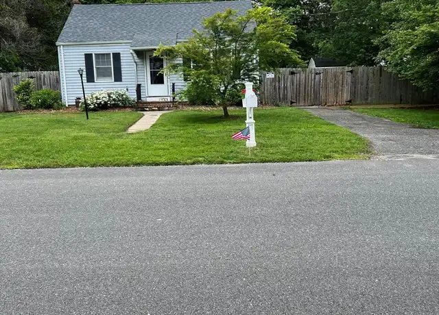 Property at 9 McGaw Ave, Lake Grove, NY, 11755, 2 beds, 1 bath, [object Object]