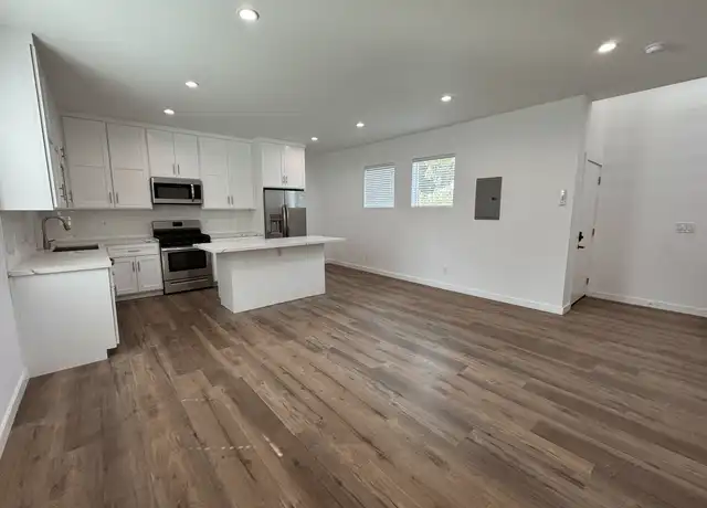 Property at 2134 Magnolia Ave Unit 1, Los Angeles, CA, 90007, 4 beds, 4 baths, [object Object]