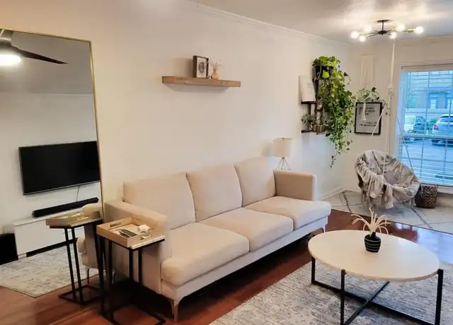 Property at 5326 Fleetwood Oaks Ave, Dallas, TX, 75235, 1 bed, 1 bath, [object Object]