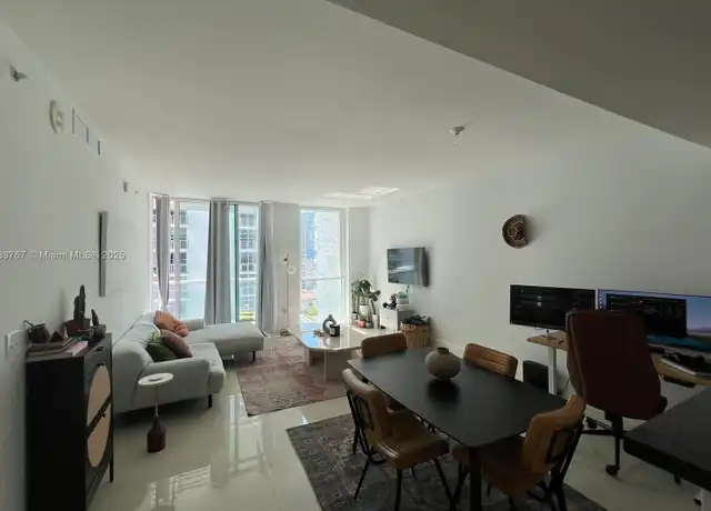 Property at 253 NE 2nd St #1904, Miami, FL, 33132, 1 bed, 1 bath, [object Object]
