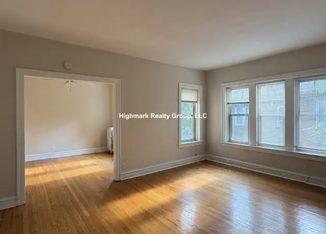 Property at 828 Reba Pl Unit 3S, Evanston, IL, 60202, 1 bed, 1 bath, [object Object]
