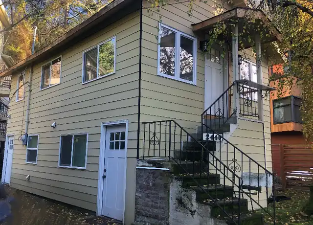 Property at 2440 Wickstrom Pl SW Unit A, Seattle, WA, 98116, 1 bed, 1 bath, [object Object]