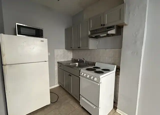 Property at 6948 N Ashland Ave Unit 3B, Chicago, IL, 60626, 0 beds, 1 bath, [object Object]
