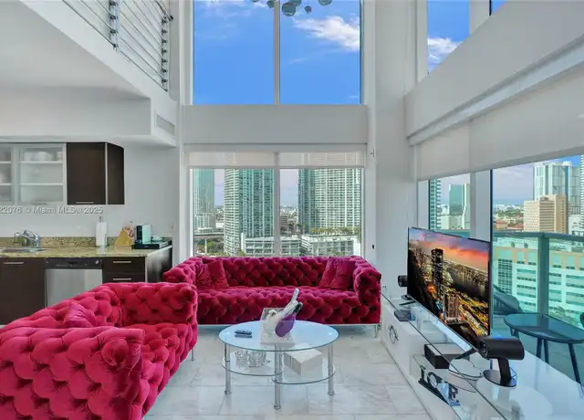 Property at 41 SE 5th St #1317, Miami, FL, 33131, 2 beds, 2 baths, [object Object]