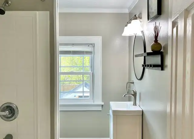 Property at 915 Woodruff Ave, Elizabeth City, NC, 27909, 4 beds, 2 baths, [object Object]