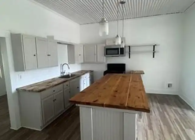 Property at 1750 Maple Ave, Paris, TX, 75460, 3 beds, 2 baths, [object Object]