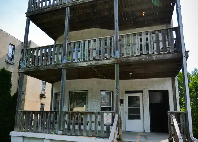 Property at 112 Nicholson St Unit 3, Joliet, IL, 60435, 3 beds, 1 bath, [object Object]