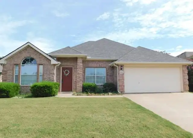 Property at 5800 Creekway Dr, Argyle, TX, 76226, 4 beds, 2 baths, [object Object]