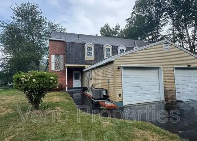 Property at 2 Haystack Rd E, Clifton Park, NY, 12065, 3 beds, 1.5 baths, [object Object]
